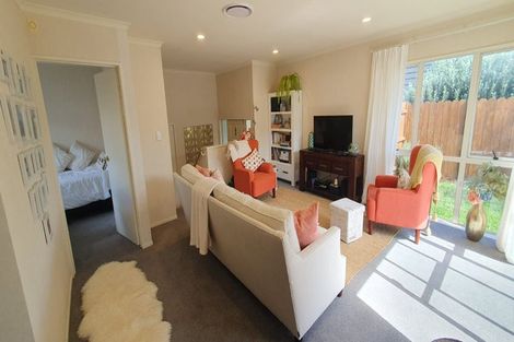 Photo of property in 30 Limerick Place, Dannemora, Auckland, 2016