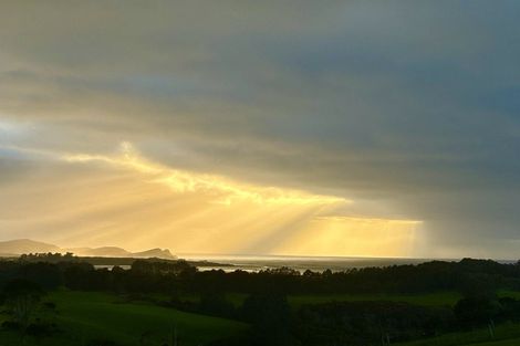 Photo of property in 37 Settlement Hill Road, Owaka, 9586