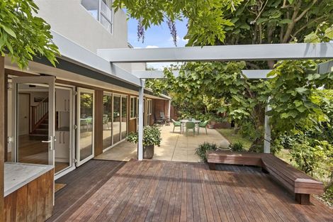 Photo of property in 7 Sawtell Place, Northcote, Christchurch, 8052