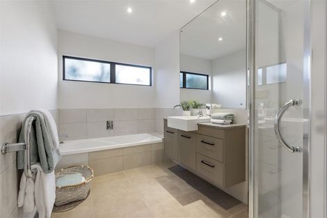 Photo of property in 896b Mount Eden Road, Three Kings, Auckland, 1024