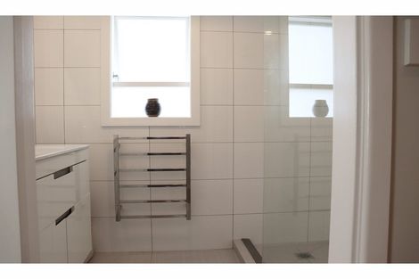 Photo of property in 1/14 James Street, Bayview, Auckland, 0629