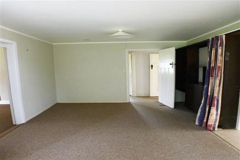 Photo of property in 225 Hanham Road, Kumeu, 0891
