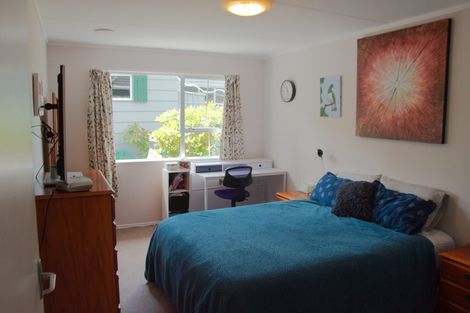 Photo of property in 2/40 Salford Street, Newlands, Wellington, 6037