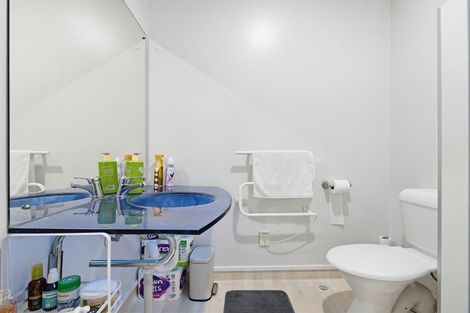 Photo of property in 42 Park Avenue, Papatoetoe, Auckland, 2025