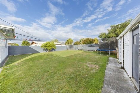 Photo of property in 27 Pinedale Parade, Milson, Palmerston North, 4414
