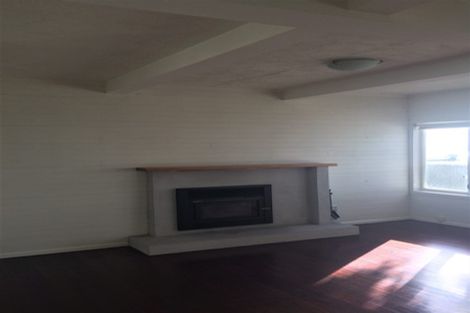 Photo of property in 23 Churchill Road, Murrays Bay, Auckland, 0630