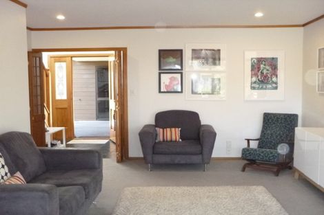 Photo of property in 2/24 Nigel Road, Browns Bay, Auckland, 0630