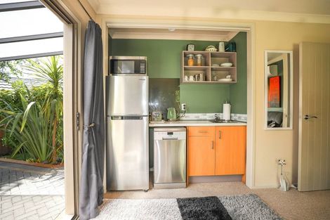 Photo of property in 41 Kinder Street, Acacia Bay, Taupo, 3330