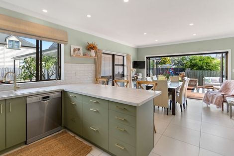 Photo of property in 72 Venice Street, Martinborough, 5711