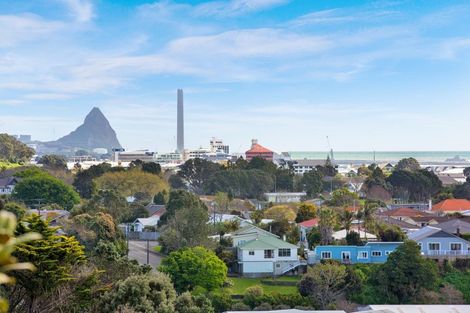 Photo of property in 3a Hillcrest Street, Glen Avon, New Plymouth, 4312