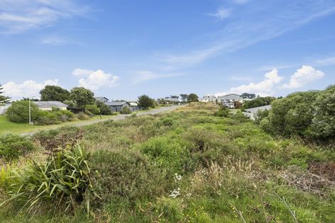 Photo of property in 16 Kitchener Street, Te Horo Beach, Otaki, 5581