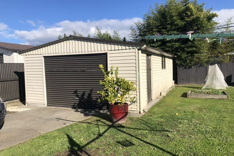 Photo of property in 19 Lipscombe Crescent, Havelock North, 4130