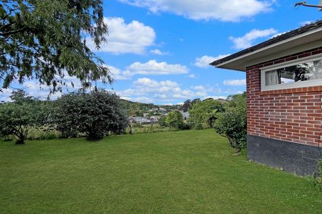 Photo of property in 8 Feltham Street, Hunterville, 4730