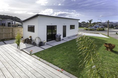 Photo of property in 30 Tairua Palms Place, Tairua, 3508