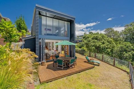 Photo of property in 18 Pine Grove, Tairua, 3508