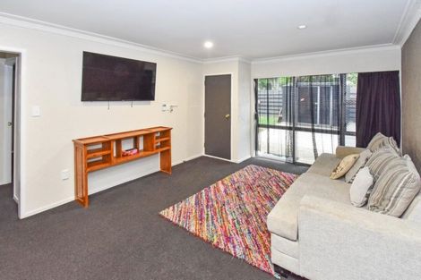 Photo of property in 1a Sikkim Crescent, Clover Park, Auckland, 2019