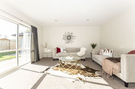 Photo of property in 2 Tiaki Way, Cambridge, 3434