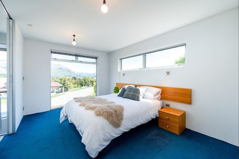 Photo of property in 2 Tenby Street, Wanaka, 9305