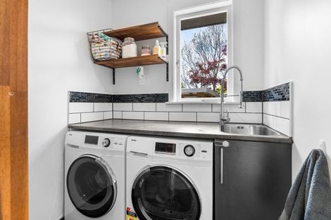 Photo of property in 16 Filmer Place, Melville, Hamilton, 3206