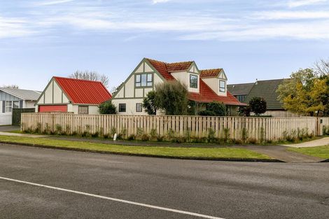 Photo of property in 68 Pencarrow Street, Highbury, Palmerston North, 4412