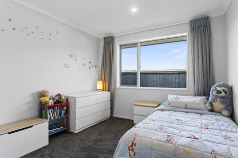 Photo of property in 22 Andesite Drive, Rolleston, 7614