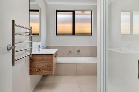 Photo of property in 38 Hills View Drive, Papamoa, 3118