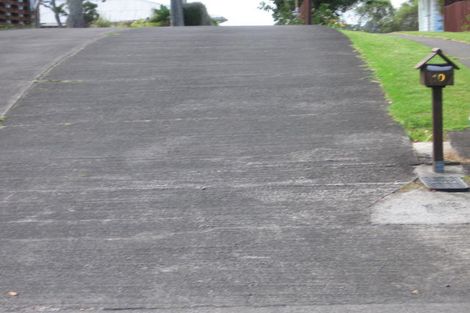 Photo of property in 10 Taupo Street, Green Bay, Auckland, 0604