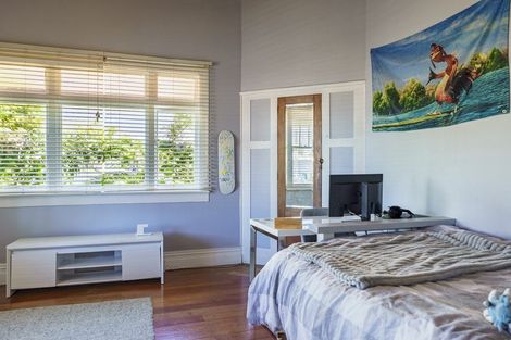 Photo of property in 1 Latham Street, Napier South, Napier, 4110