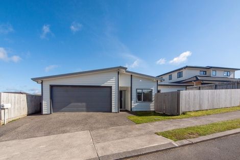 Photo of property in 187 Mark Avenue, Grenada Village, Wellington, 6037