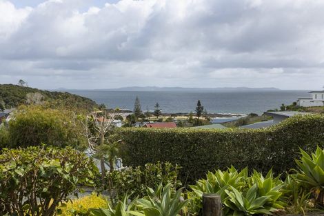 Photo of property in 9 Dudley Crescent, Cable Bay, 0420