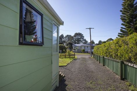 Photo of property in 215a Kiwi Road, Whangamata, 3620