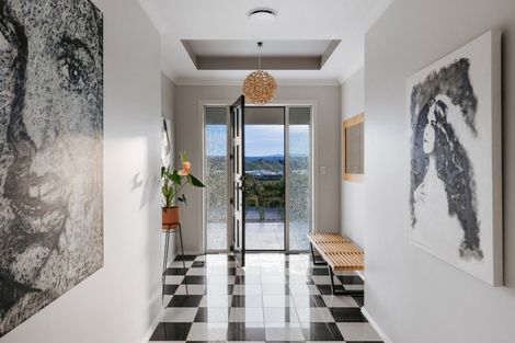 Photo of property in 40 Broadwater Close, Pyes Pa, Tauranga, 3112