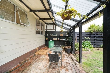 Photo of property in 5a Palliser Place, Milson, Palmerston North, 4414