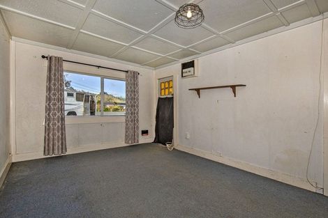 Photo of property in 39 Valley Road, Hikurangi, 0114