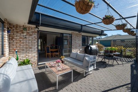 Photo of property in 53 Tawavale Street, Pukehangi, Rotorua, 3015