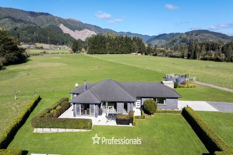 Photo of property in 112 Parkes Line Road, Maymorn, Upper Hutt, 5018
