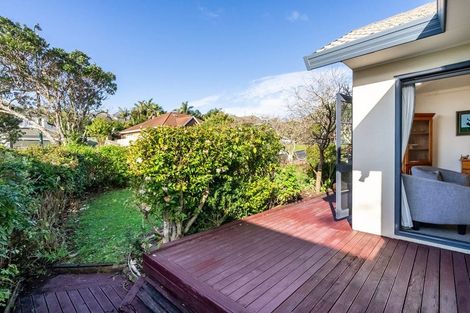 Photo of property in 12 Tyrico Close, Unsworth Heights, Auckland, 0632