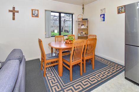 Photo of property in 14 Bohola Rise, Weymouth, Auckland, 2103