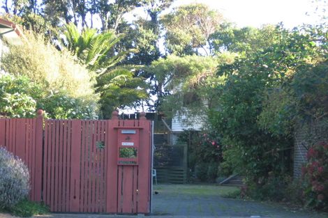 Photo of property in 4 Nikau Street, Eastbourne, Lower Hutt, 5013