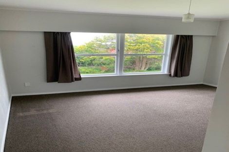 Photo of property in 2/14 Westwell Road, Belmont, Auckland, 0622