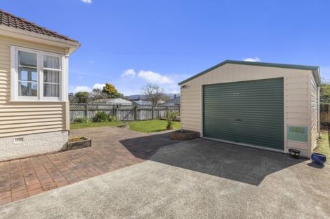 Photo of property in 127 Waddington Drive, Naenae, Lower Hutt, 5011