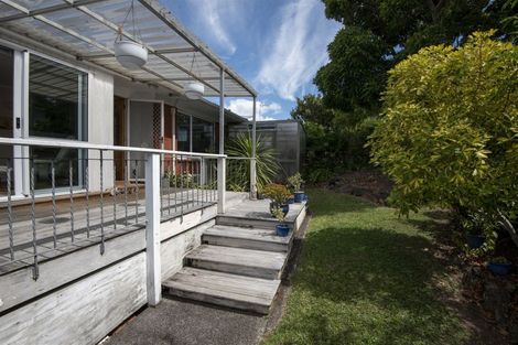 Photo of property in 41 Beechdale Crescent, Pakuranga Heights, Auckland, 2010
