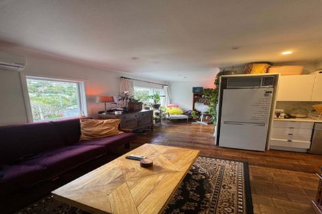 Photo of property in 4/8 Governor Road, Northland, Wellington, 6012