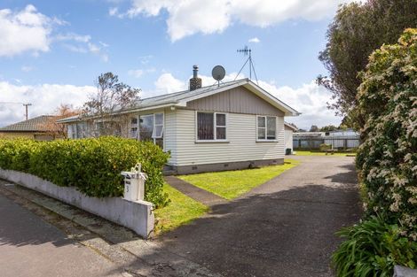 Photo of property in 3 Gertrude Street, Dannevirke, 4930