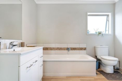 Photo of property in 16a Pohutu Street, Whakatane, 3120