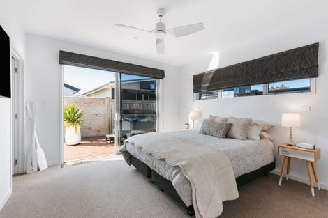 Photo of property in 2 Makura Drive, Papamoa Beach, Papamoa, 3118