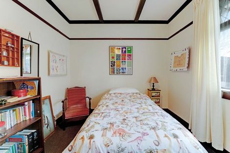 Photo of property in 81 Kiwi Esplanade, Mangere Bridge, Auckland, 2022