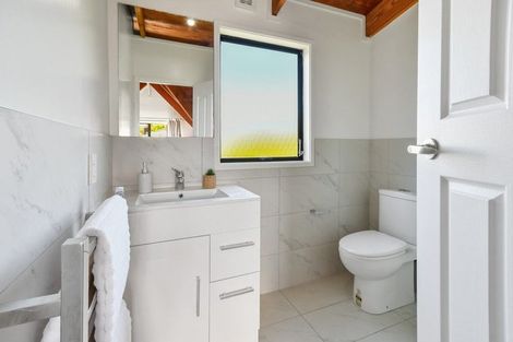 Photo of property in 1/7 Banksia Place, Goodwood Heights, Auckland, 2105