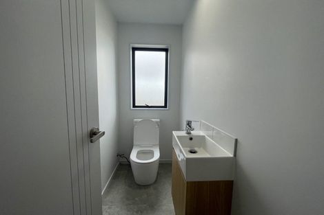 Photo of property in 2c Fowler Street, Northcote, Auckland, 0627