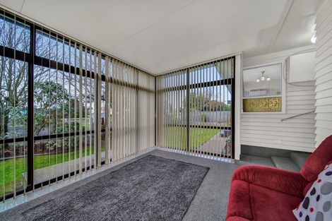 Photo of property in 77 Blake Street, Waitara, 4320
